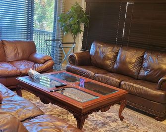 Villa Delrose Waterfront - Montreal - Living room