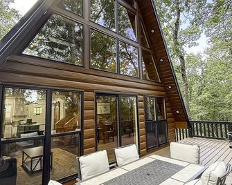 Brand New Fox Hill Cabin Where Country Charm nearby Hot Springs - Malvern