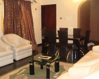 Sunview Hotel - Akure - Sala de estar