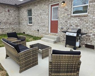Brand New Near Nashville - Goodlettsville - Patio