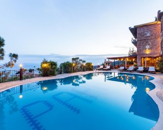 Papazlikhan Hotel - Altınoluk - Pool