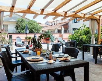 Biobenessere Eco-B&b -Adults Only- Moto&bike Parking - ארצו - פטיו