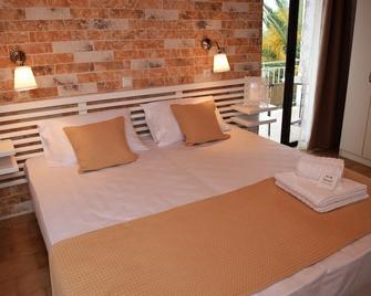 The Coast - Anaxos - Bedroom