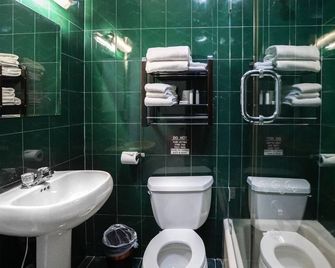 Midtown West Hotel - New York - Bathroom