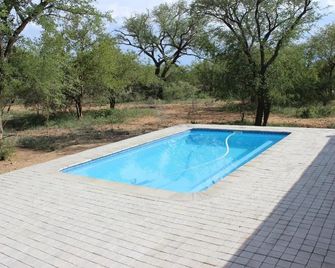 Woodpecker Lodge B&B - Hoedspruit - Piscina