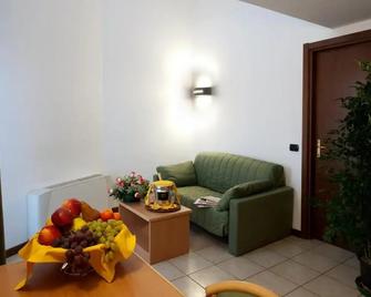 Hotel Roma - Cassano Magnago - Sala de estar