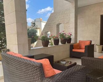 Tell Madaba Hotel - Madaba - Balkon