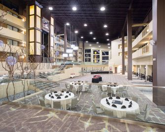 Wyndham Grand Executive Center Little Rock Airport - Little Rock - Lobby