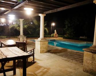 Country Cottage / Gite - Corsano - Corsano - Piscina