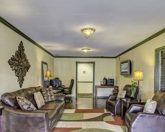 Intown Suites Extended Stay Clarksville Tn - Clarksville - Σαλόνι