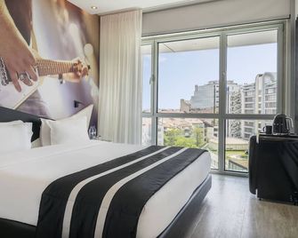 Hf Fenix Music - Lisboa - Soverom