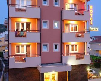 Hotel Fineso - Budva - Building