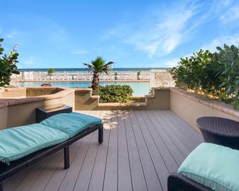 Boardwalk Inn and Suites - Daytona Beach - Balcony