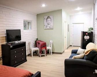 Your wellness Oasis. Free Wellness guide with stay! - Patagonia - Living room