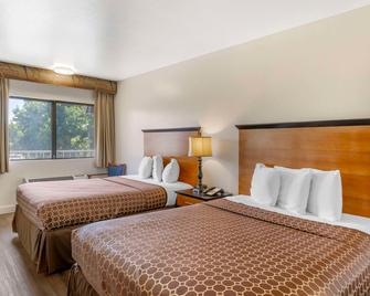 Rodeway Inn at Nevada State Capitol - Carson City - Bedroom