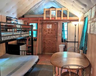 Abrams Creek Campground - Mount Storm - Habitación