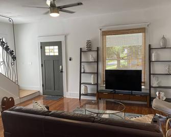 Fully renovated 1905 Victorian - Orlando - Sala