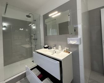 Hotel Le Saint-Yves - Le Tréport - Salle de bain