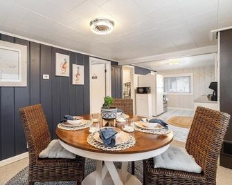 Mallard Duck Retreat at the Lake - Houghton Lake - Dining room