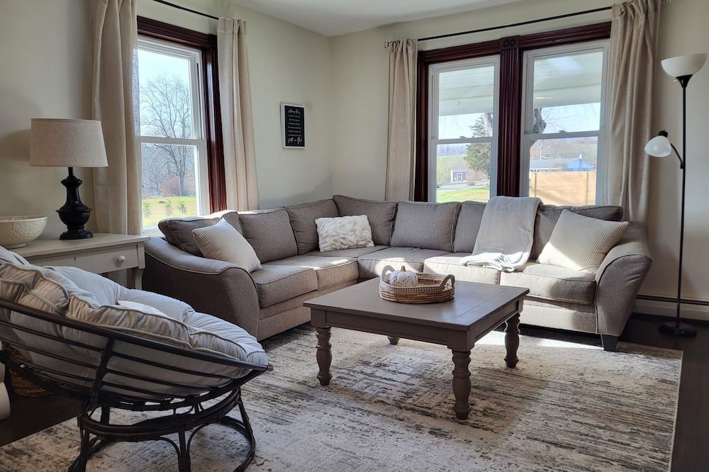 Cozy stay in Bernville with out door fire pit area