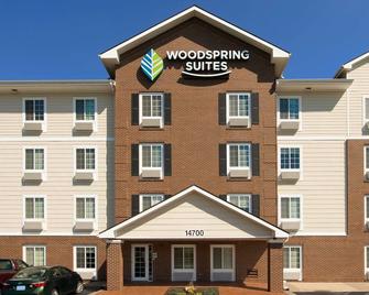 Woodspring Suites Kansas City Lenexa - Lenexa - Bygning
