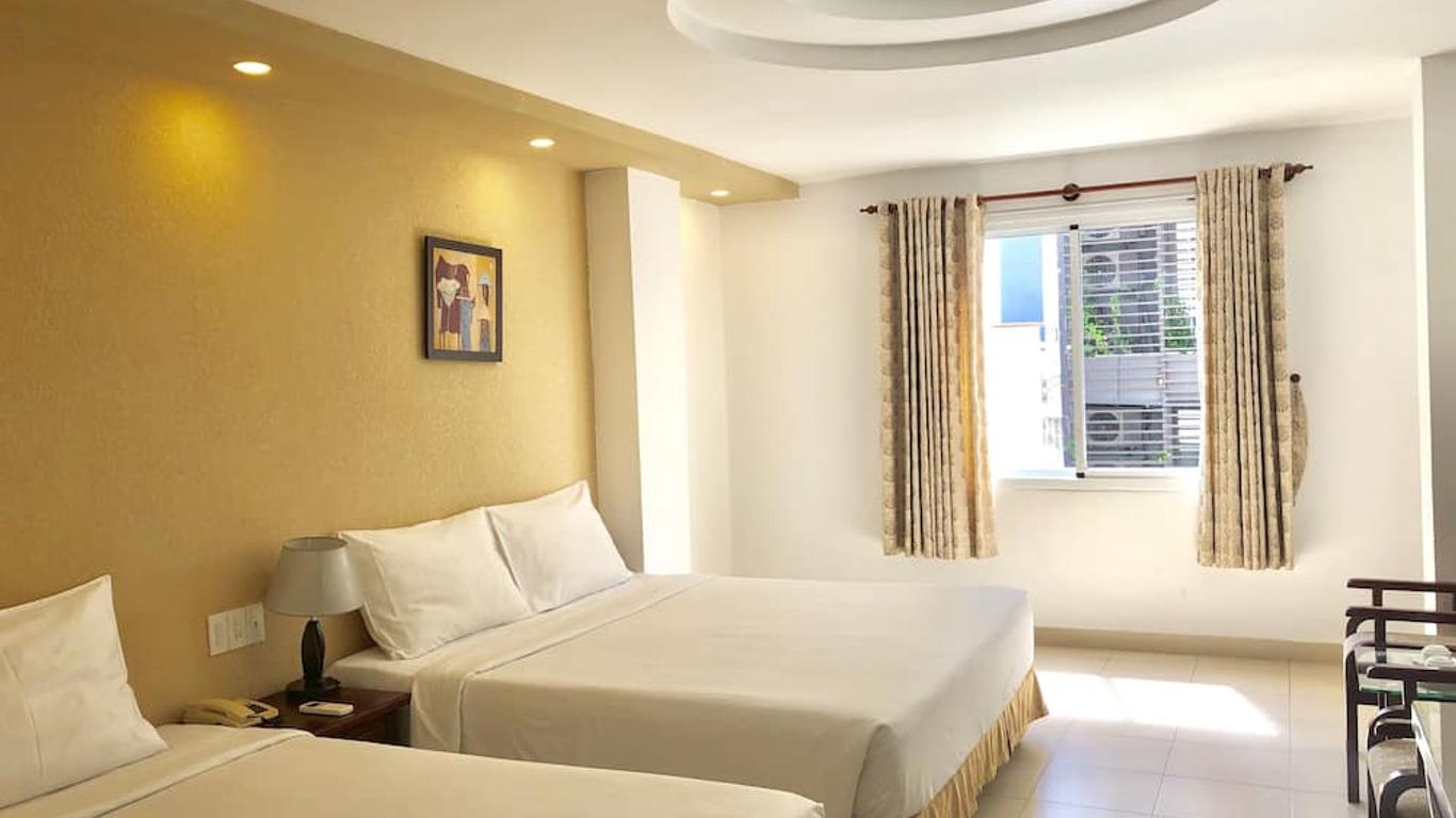 Sunny Hotel