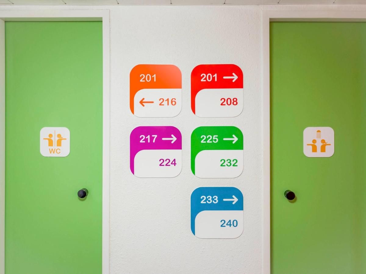 Hotel First Eco Savigny Villemoisson Centre Commercial Carrefour