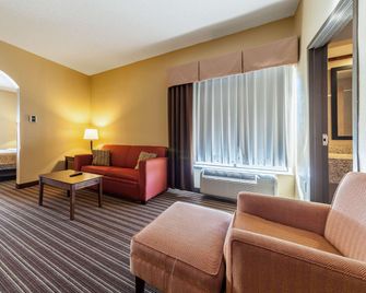 Quality Inn Clarksdale - Clarksdale - Huiskamer