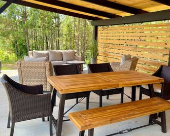 Entire Glamping Campground, 8 Luxury Safari Tents - Cadiz - Patio