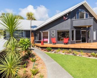 Seaviews, 3 minute stroll to beach - Waipu - Edificio