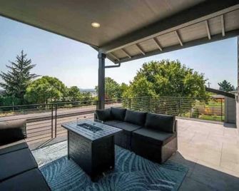 House hot tub sauna close to PDX Airport - Vancouver - Balkon