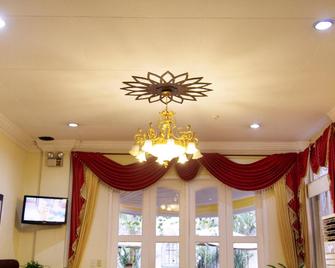 White Knight Hotel Intramuros - Manila - Servicio de la habitación