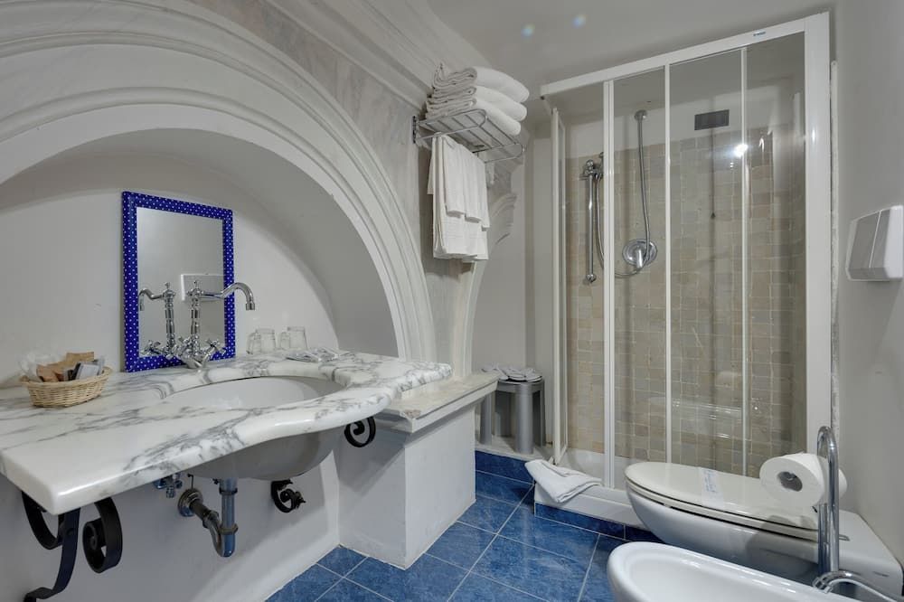 Hotel De La Ville - Civitavecchia - Bathroom