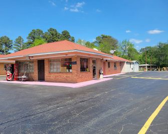Relax Inn Daingerfield Near Mount Pleasant Tx - Daingerfield - Edificio