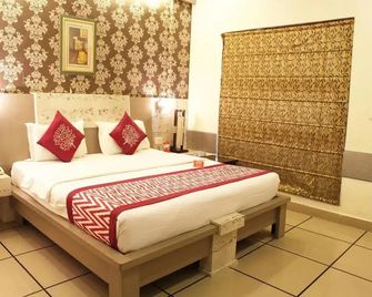 Hotel Gian Residency - Karnāl - Bedroom