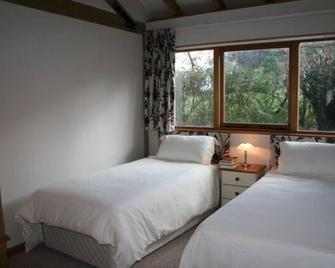 Crockerton Lodge - Village Holiday Let close to Longleat House & Safari Park - Warminster - Bedroom