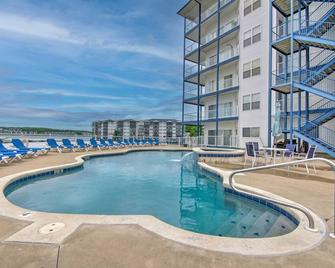Dock, Slip and Pool Breezy Lake Ozark Escape - Lake Ozark - Pool