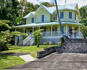 Grand Melemele 3 Bedroom Home by RedAwning - Pepeekeo - Edificio