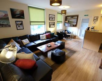 Wayfarers Independent Hostel - Penrith - Living room