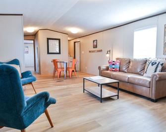 Red Sands Habitation 3 -Close to Downtown - Ntl Parks - Moab - Wohnzimmer