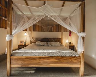 Calalas Lodge - Masaya - Slaapkamer