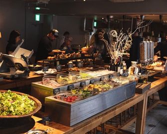 The Knot Tokyo Shinjuku - Tokio - Buffet