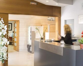 Apartamentos Portazgo - A Coruña - Rezeption