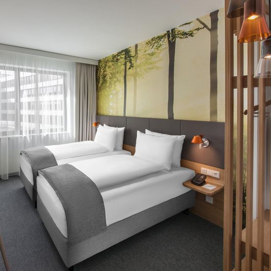 Bedroom view of Holiday Inn Munich - Leuchtenbergring