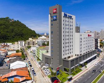 ibis Navegantes Itajai - Itajaí - Edifício