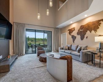 Elegant Luxury Townhouse Near Disney Parks - Kissimmee - Stue