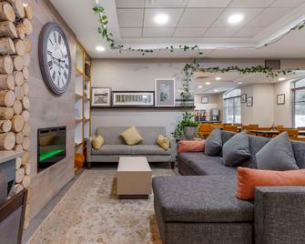 Country Inn & Suites by Radisson, Newport News, SO - Newport News - Lobby