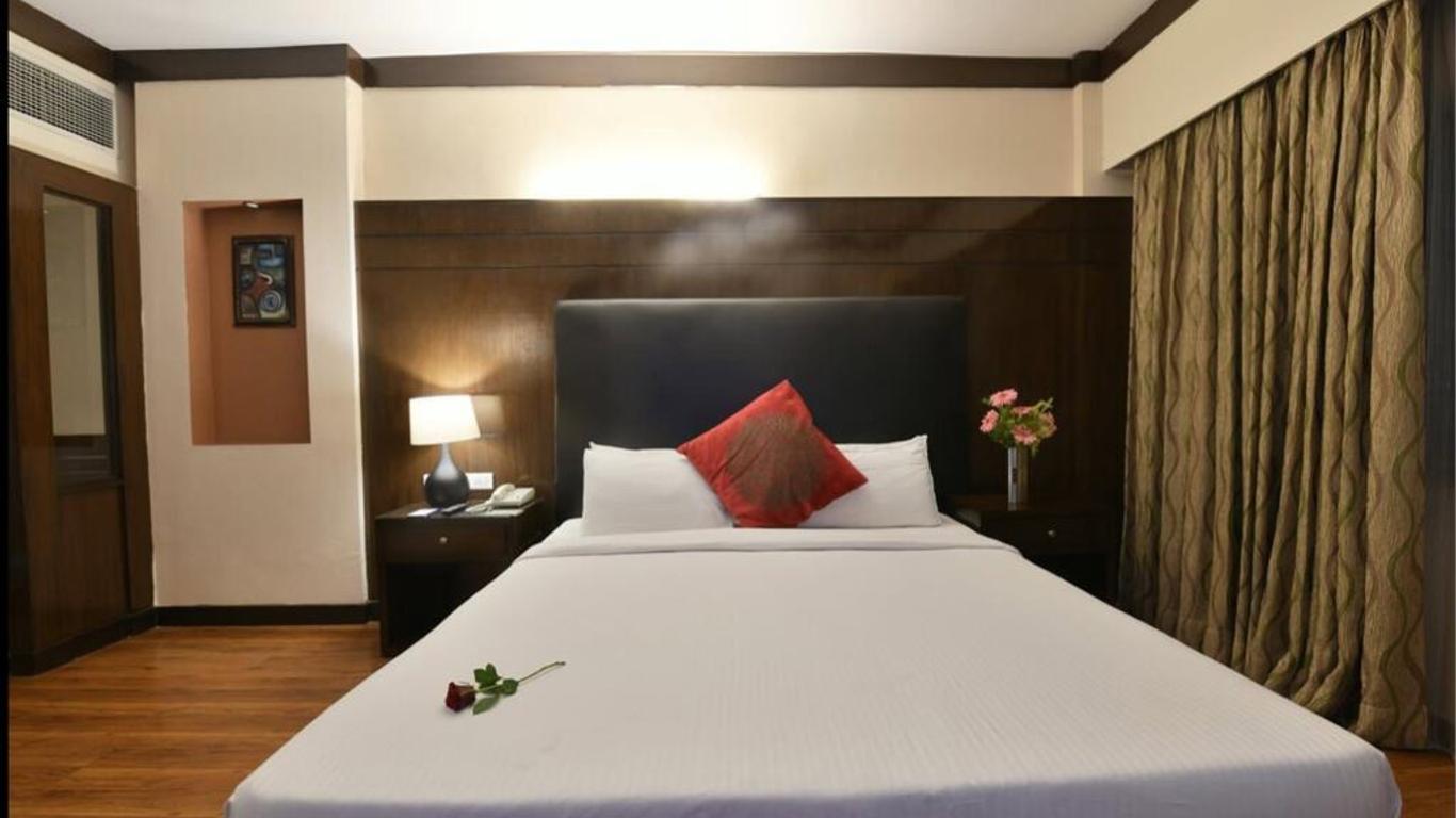 Hotel Pal Heights