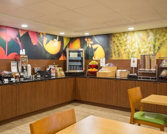 Fairfield Inn by Marriott Boston Dedham - Dedham - Buffet