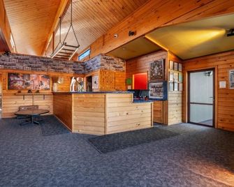 Smoke Lake Hot Springs Lodge & Camp - Rotorua